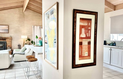 Sandy Point House | The Vibe Sandy Point Stay for 3 pay for 2 Sept to Oct