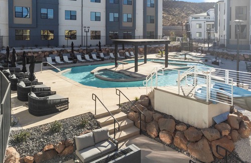 St. George Condo | The View | 3-bedroom condo with resort amenities