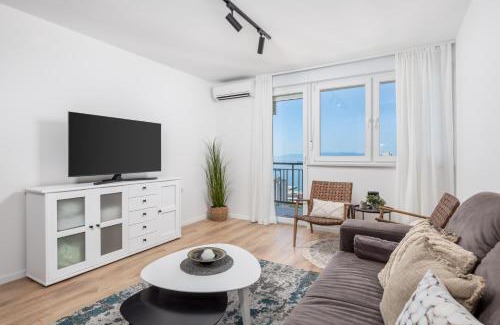 Rijeka Apartment | The View
