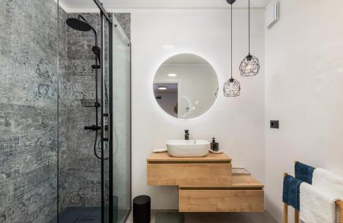Rijeka Apartment | The View