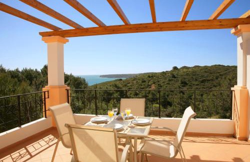 Salema Resort | The View – Santo António Villas, Golf & Spa
