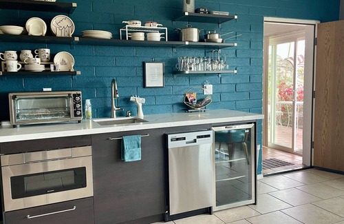 Camelback East House | The ViewPointe- Location! Views - Mountain & Skyline in Central Phoenix