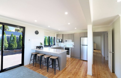 Tura Beach Cabin | The Views - 3 bedroom Tura Beach
