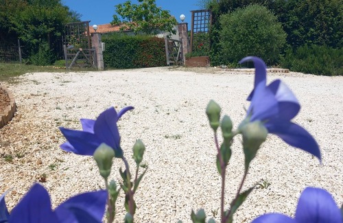 Saint-Front-sur-Nizonne Villa | THE VILLA IN GREEN PERIGORD