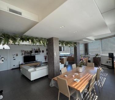 Municipio 2 Apartment | The Villa Pool & Relax
