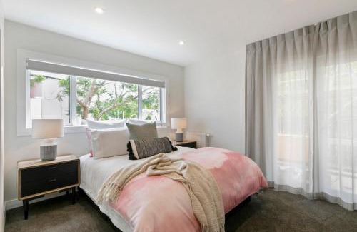 Grey Lynn Villa | The Village Reserve Boutique Accomodation