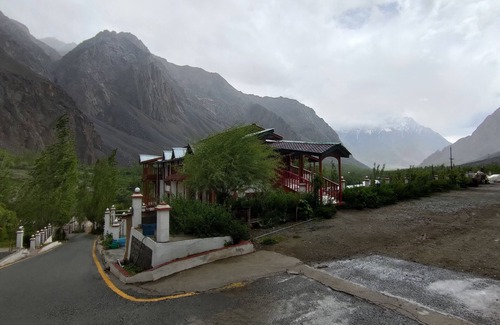 Kargil Hotel | The VILLAGE RESORT ASHUNA