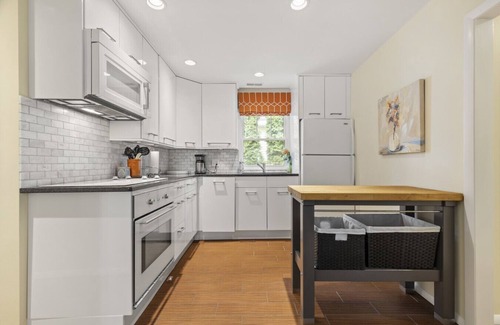 Frankfort House | The Vine House on Crystal Lake