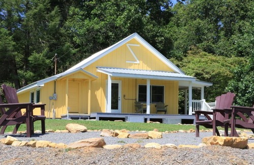 Morganton Other | The Vineyard House - Early 1900s Farmhouse | Overlooks Serenberry Vineyards