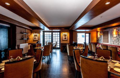 Srinagar Hotel | The Vintage Gulmarg