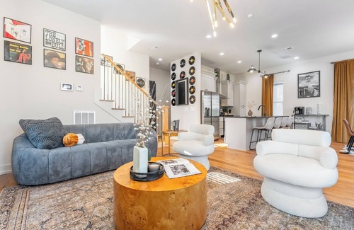North Nashville House | The Vinyl Vault - 6 Minutes from Broadway