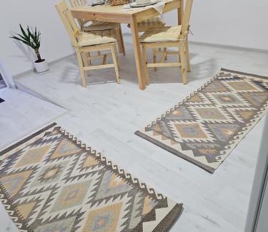 Arad Apartment | 'The Vision' apartment, parcare publica fără plata, Self Non Stop check in