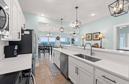Port St. Joe Condo | The Vue 2A - Gulf Front, Roof Top Pool, Hot Tub, Family Fav