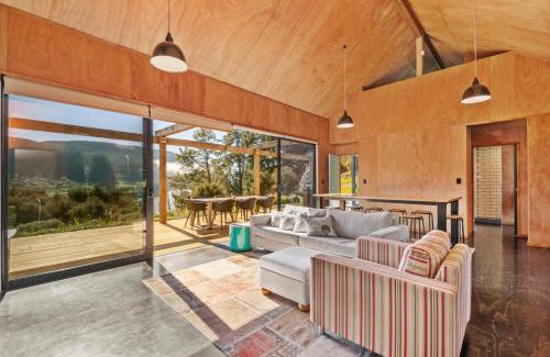 North Island House | The Waikato Lookout - Whakamaru Holiday Home
