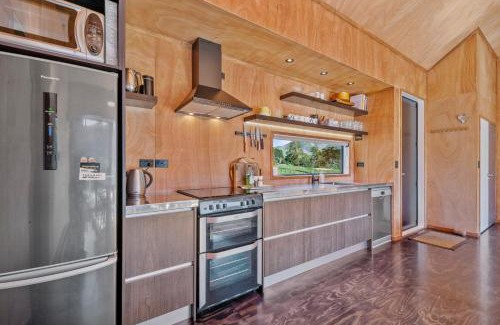 North Island House | The Waikato Lookout - Whakamaru Holiday Home