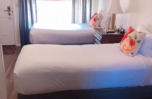 Waldport Hotel | The Waldport Inn