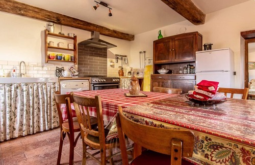 Oye House | The Wall - OYE - Cottage