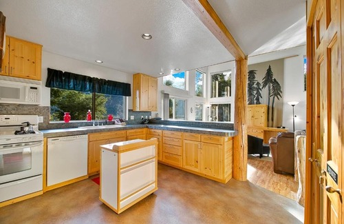 Wallowa County House | The Wallowa Lakefront