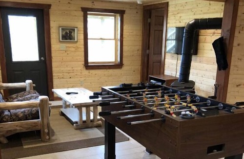 Stanardsville Cabin | The Walnut Meadows Cabin