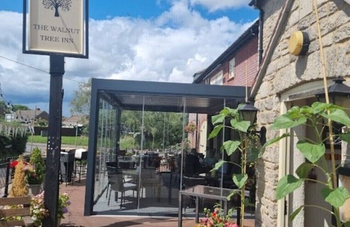 Mere Hotel | The Walnut Tree Inn