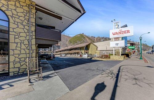 Gatlinburg Hotel | The Wander Hotel