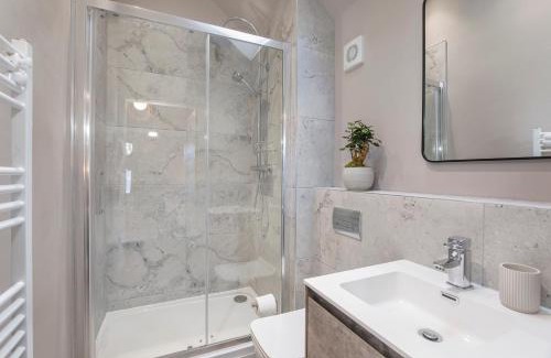Haxby House | The Warehouse with Free Parking