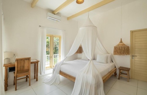 Pecatu Hotel | The Warm Sun - Bingin