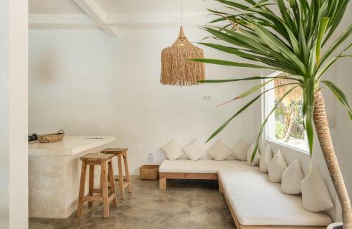 Pecatu Hotel | The Warm Sun - Bingin