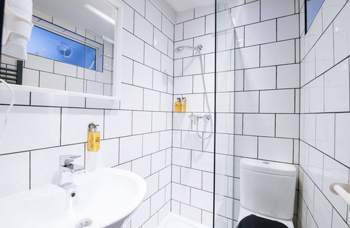 Warwick Hotel | The Warwick by Aura Collection