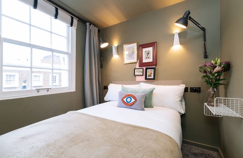 Warwick Hotel | The Warwick by Aura Collection