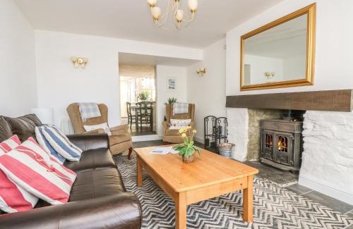 Polruan Apartment | The Watch Below