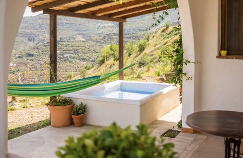 Almunecar Cottage | The watchtower from Río Seco. Cottage in rural tourism in Almuñecar