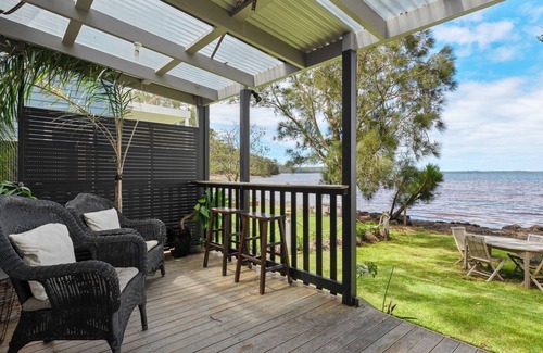 Erowal Bay House | The Waterfront House - Pet Friendly - Absolute Waterfront