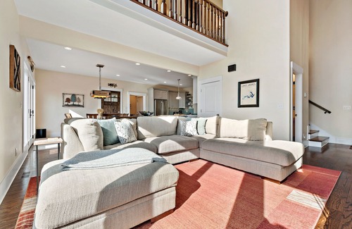 Nebo House | The Waterman | Lakefront Luxury with Hot Tub & Dock!