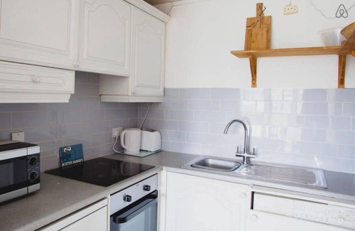 Grand Canal Dock Apartment | The Waterside
