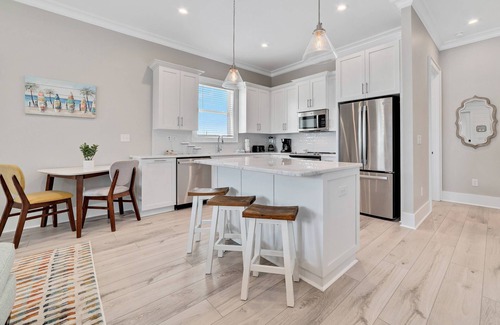 Gulf Shores House | The Waves Cottage ~ Outdoor Pool, Beach Access + $400 FREE Activities Daily ~ Zoo/Parasailing + More