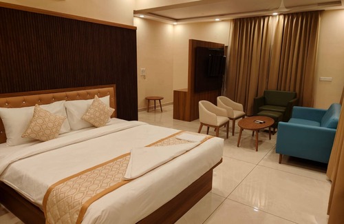 Sarjapur Hotel | The Waves Hotel Sarjapura