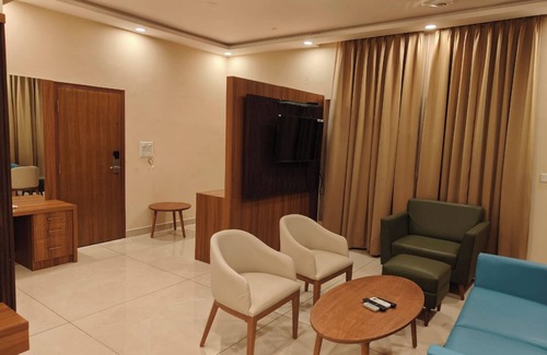 Sarjapur Hotel | The Waves Hotel Sarjapura