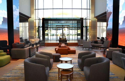 Abu Dhabi Hotel | The WB Abu Dhabi, Curio Collection By Hilton