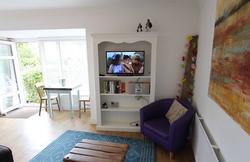 Torquay City Centre Apartment | The Wedge - Quiet conservation area close to seafront, marina, town and beaches