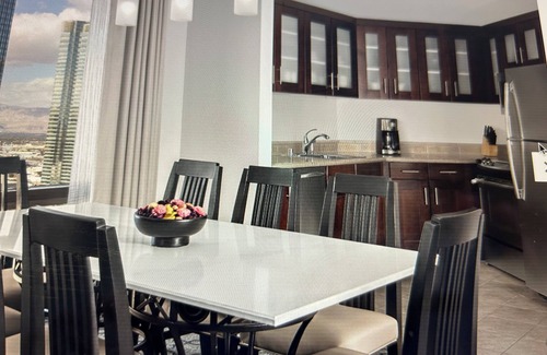 Las Vegas Condo | The Week of Grand Prix Charming 2-bedroom condo in fabulous Las Vegas