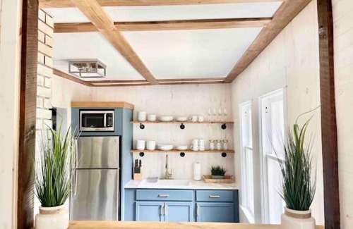 Beulah Cottage | THE WEEKENDER ↠ CRYSTAL LAKE GETAWAY
