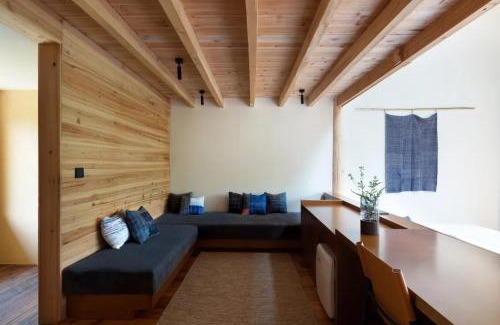 Rongjiang House | The Well House