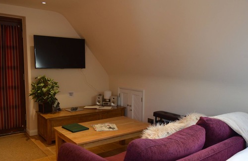 Corsham Apartment | The Well Room - Apartment