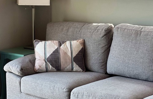 Bloomfield House | The Wellington: Waterview Couple's Getaway
