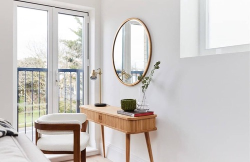 Brent Apartment | The Wembley Park Retreat - 2 BDR Flat with Balcony