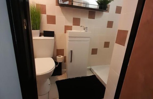 Fairbourne Apartment | The Wendy House