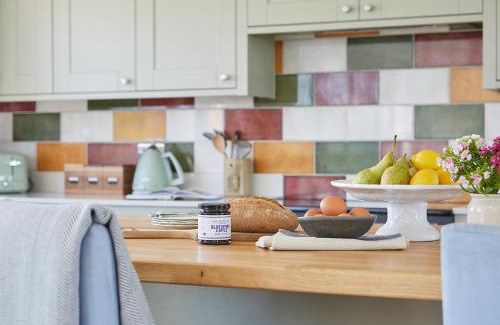Yarmouth House | The Wendy House
