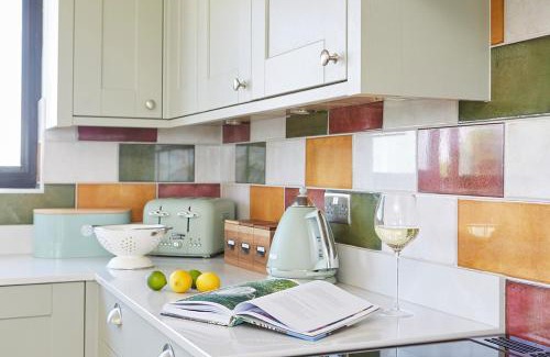 Yarmouth House | The Wendy House