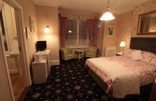 Dover House | The West Bank Guest House